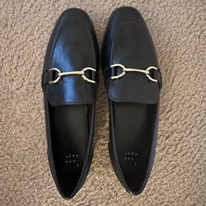 Buckle detail loafers